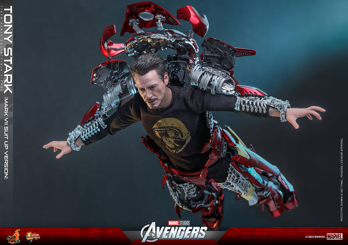 Hot Toys The Avengers 1/6th scale Tony Stark (Mark VII Suit up Version) Figure MMS718